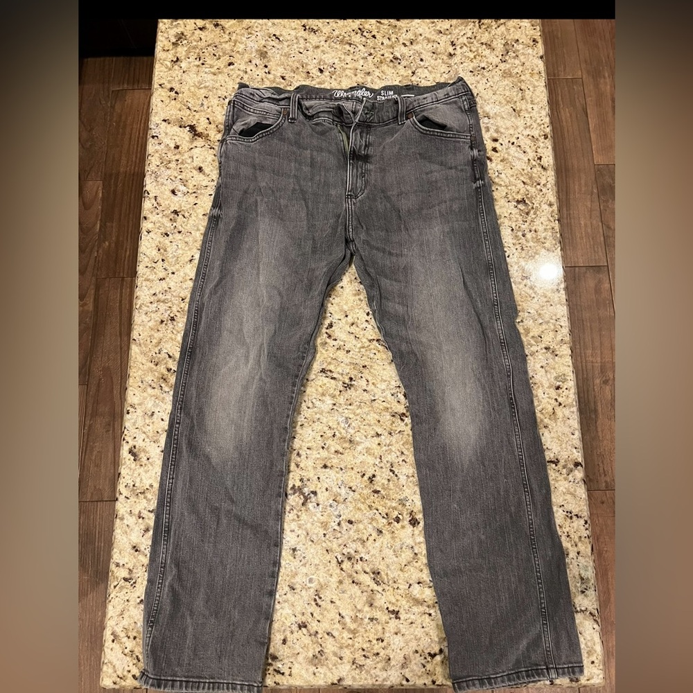 ⭐️Wrangler Retro Slim Straight Jeans⭐️